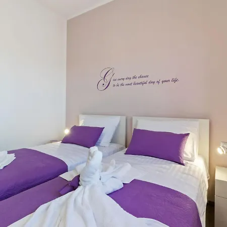 Villa Serene Holiday In Novigrad With Private Pool