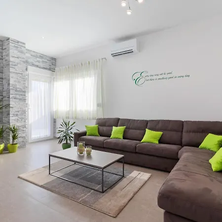 Serene Holiday In Novigrad With Private Pool *