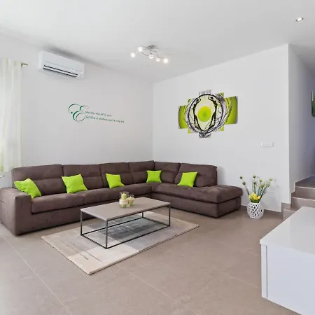 Villa Serene Holiday In Novigrad With Private Pool Novigrad Istria